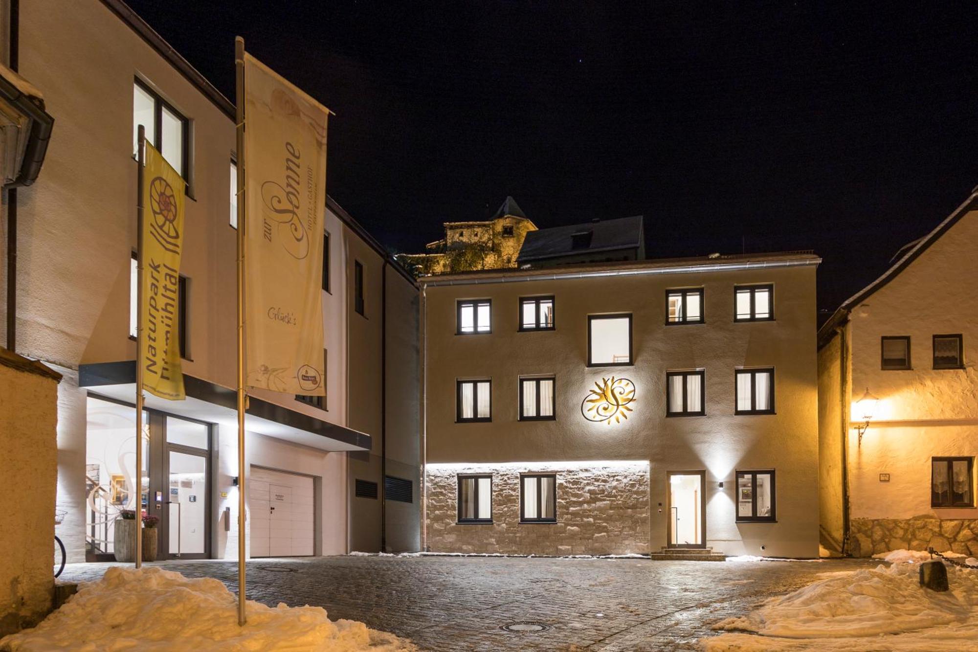 Hotel-Gasthof Zur Sonne Pappenheim Exterior photo